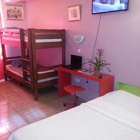 Hotel Des Voyageurs Монпелие Екстериор снимка